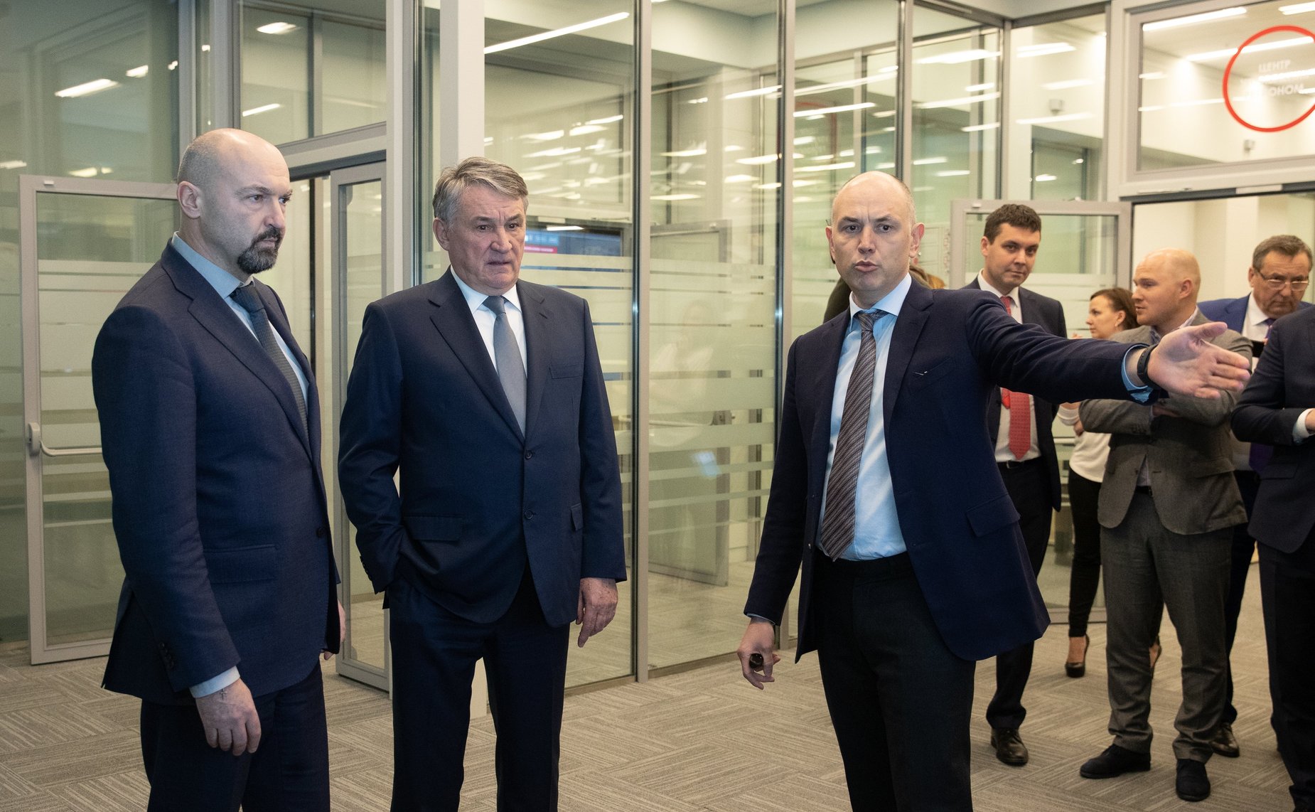 Ю. Воробьев осмотрел Центр управления регионом в здании Правительства Московской области