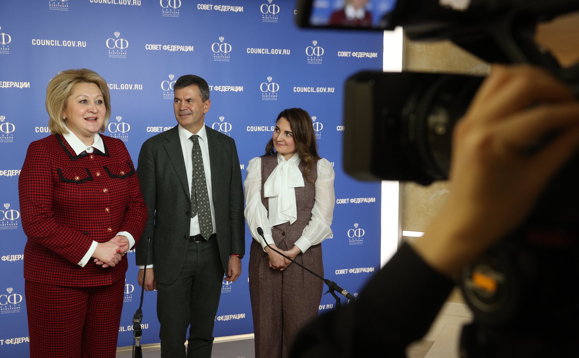 Брифинг по итогам встречи с победителями Всероссийского конкурса молодежных авторских проектов и проектов в сфере образования «Моя страна- моя Россия»