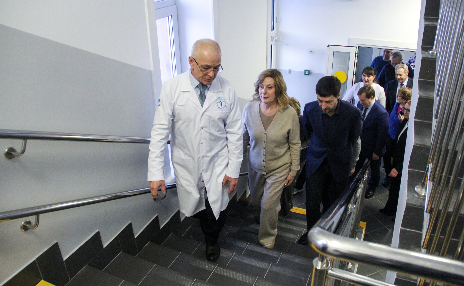 Рабочий визит заместителя Председателя Совета Федерации Инны Святенко в Алтайский край. Cенаторы посетили Смоленскую центральную районную больницы