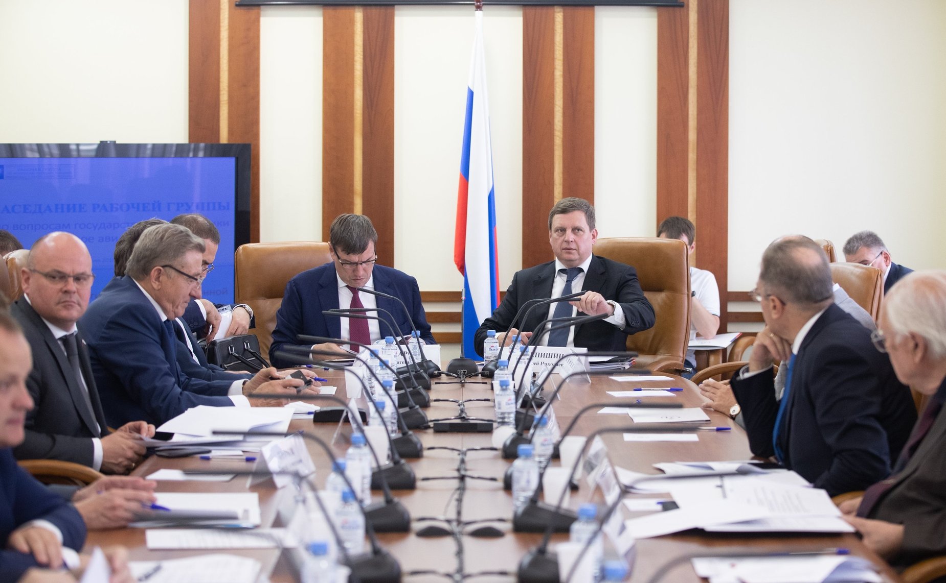 Заседание рабочей группы по вопросам государственной политики в сфере авиастроения на тему «О концепции Стратегии развития авиационной промышленности РФ до 2030 года»