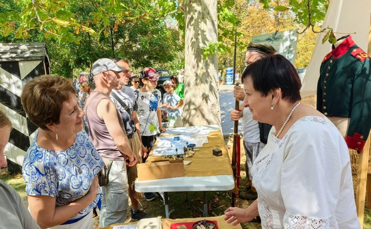 Екатерина Алтабаева посетила фестиваль «Русская Троя» на Малаховом кургане, организованный Музеем-заповедником героической обороны и освобождения Севастополя