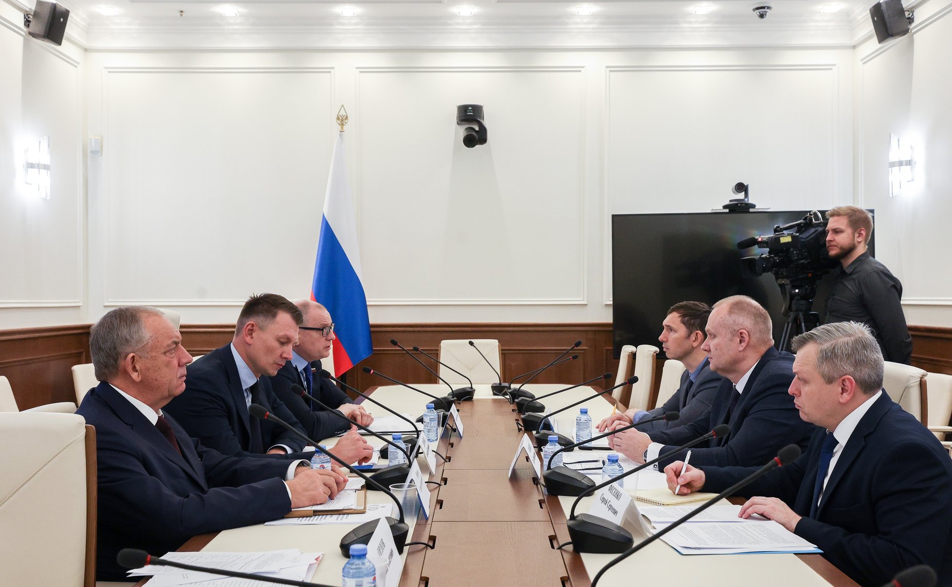 Совещание о проведении на территории Мурманской области эксперимента по вовлечению в коммерческий оборот уловов водных биологических ресурсов, добытых гражданами при осуществлении любительского рыболовства