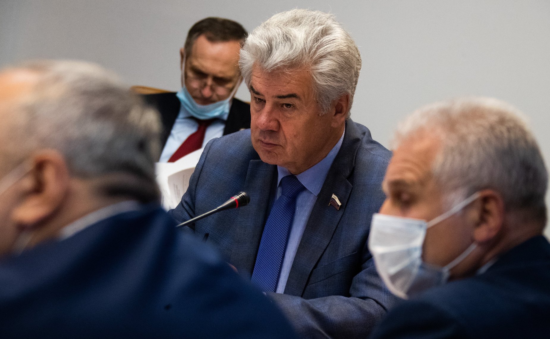 Виктор Бондарев