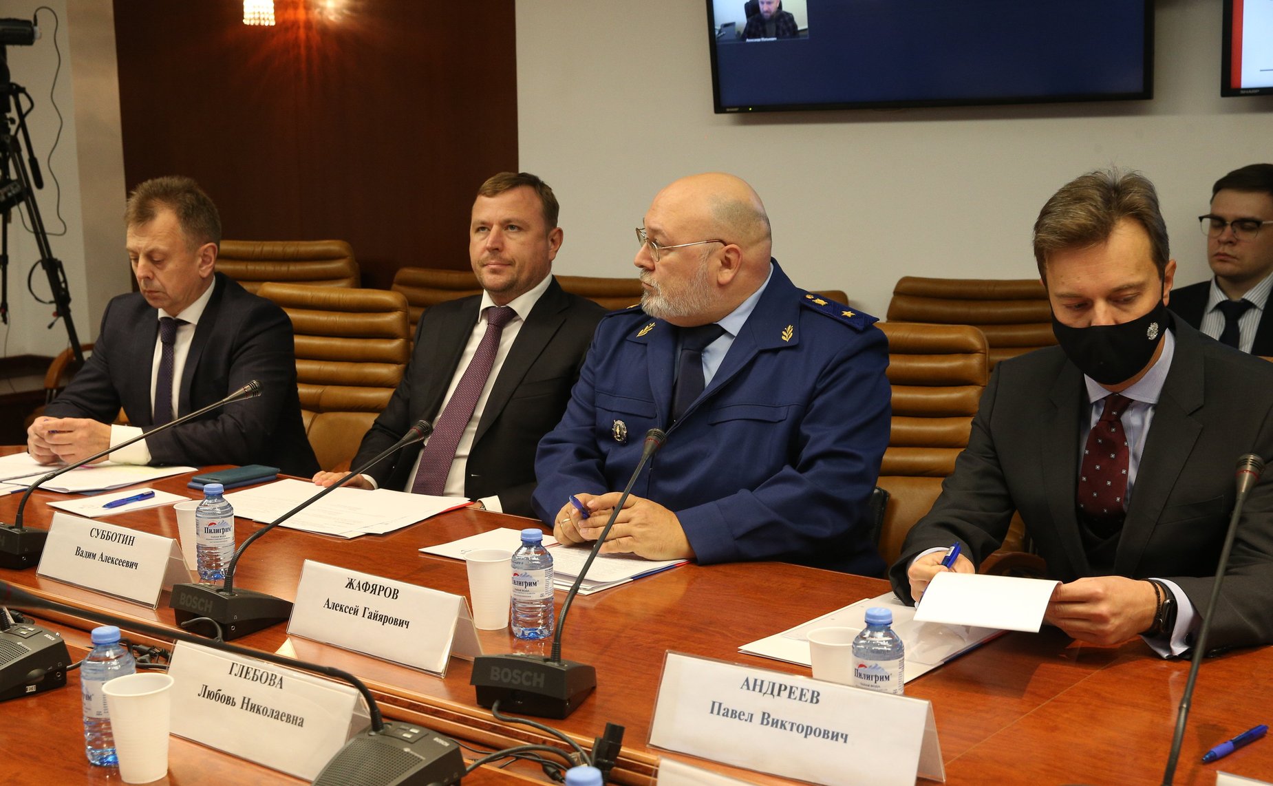 Заседание Временной комиссии СФ по защите государственного суверенитета и противодействию вмешательству во внутренние дела РФ