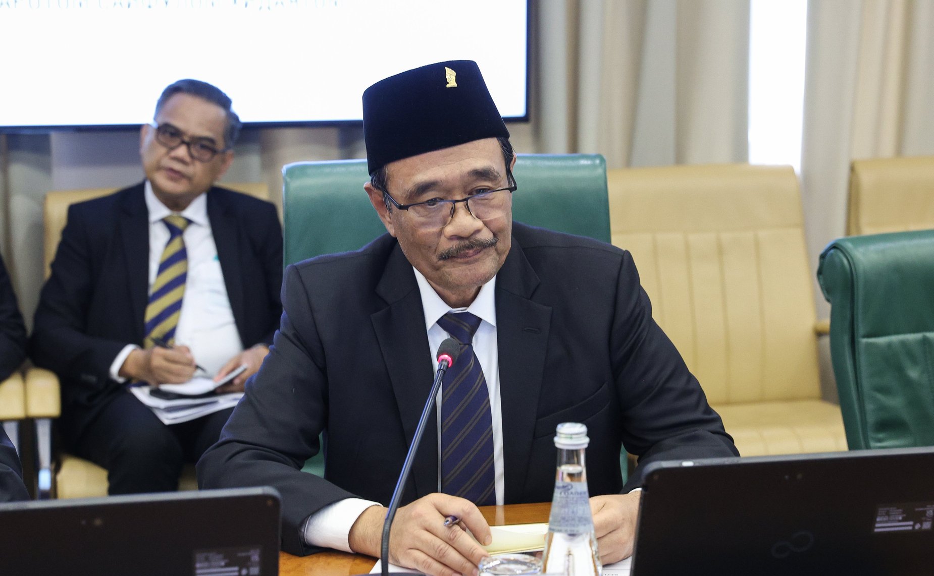 Встреча председателя Комитета СФ по конституционному законодательству и государственному строительству Андрея Клишаса с руководителем Комитета по исследованиям Народного консультативного конгресса Республики Индонезии