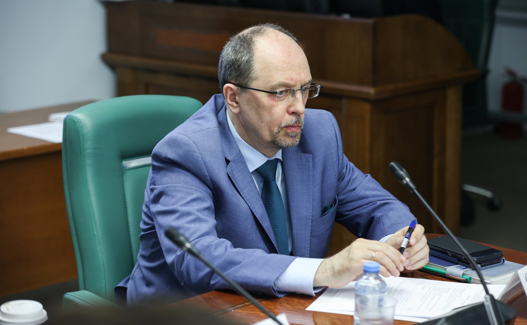 Круглый стол на тему «Информационная политика России в условиях международных кризисов: сдвиги в общественных настроениях и новые возможности»