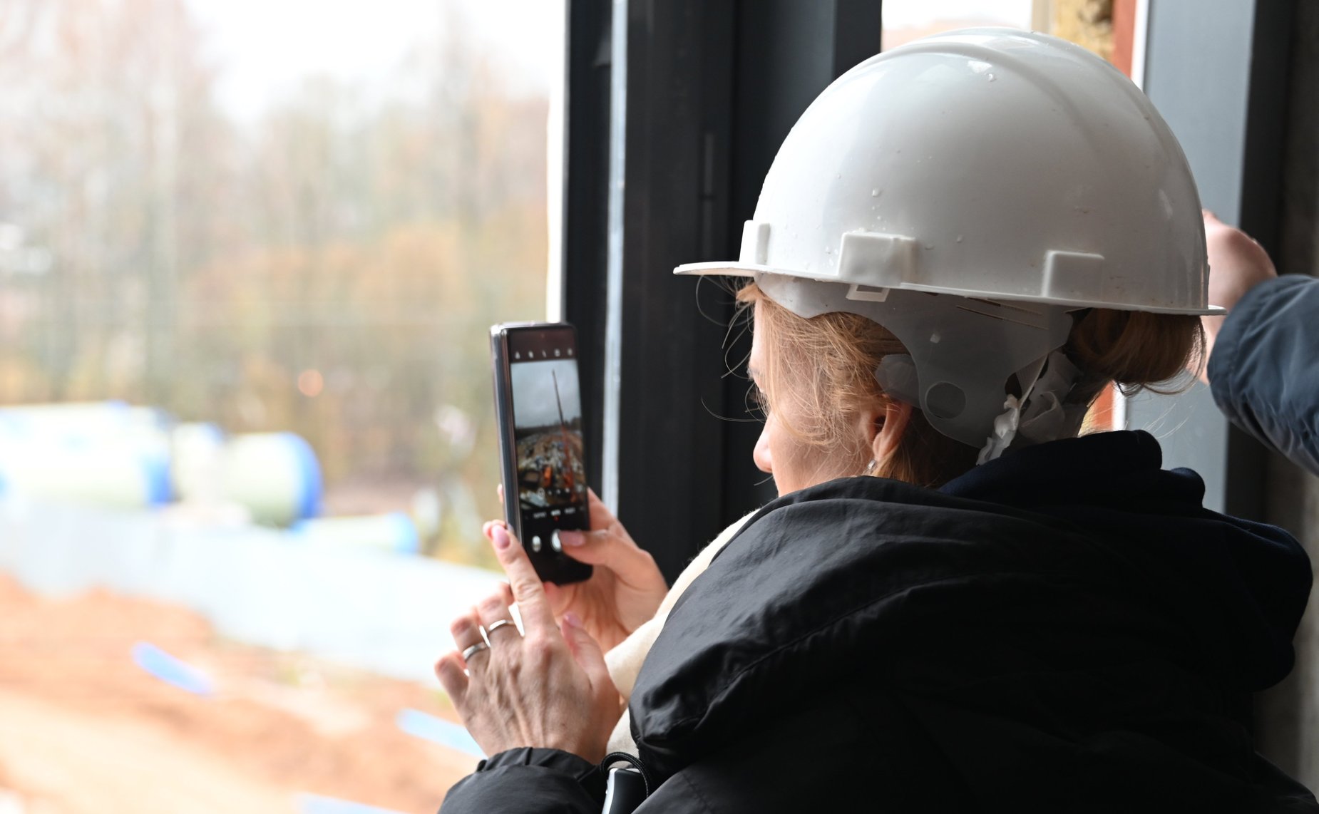 Сенаторы РФ осмотрели строящейся корпус Смоленского областного онкологического клинического диспансера