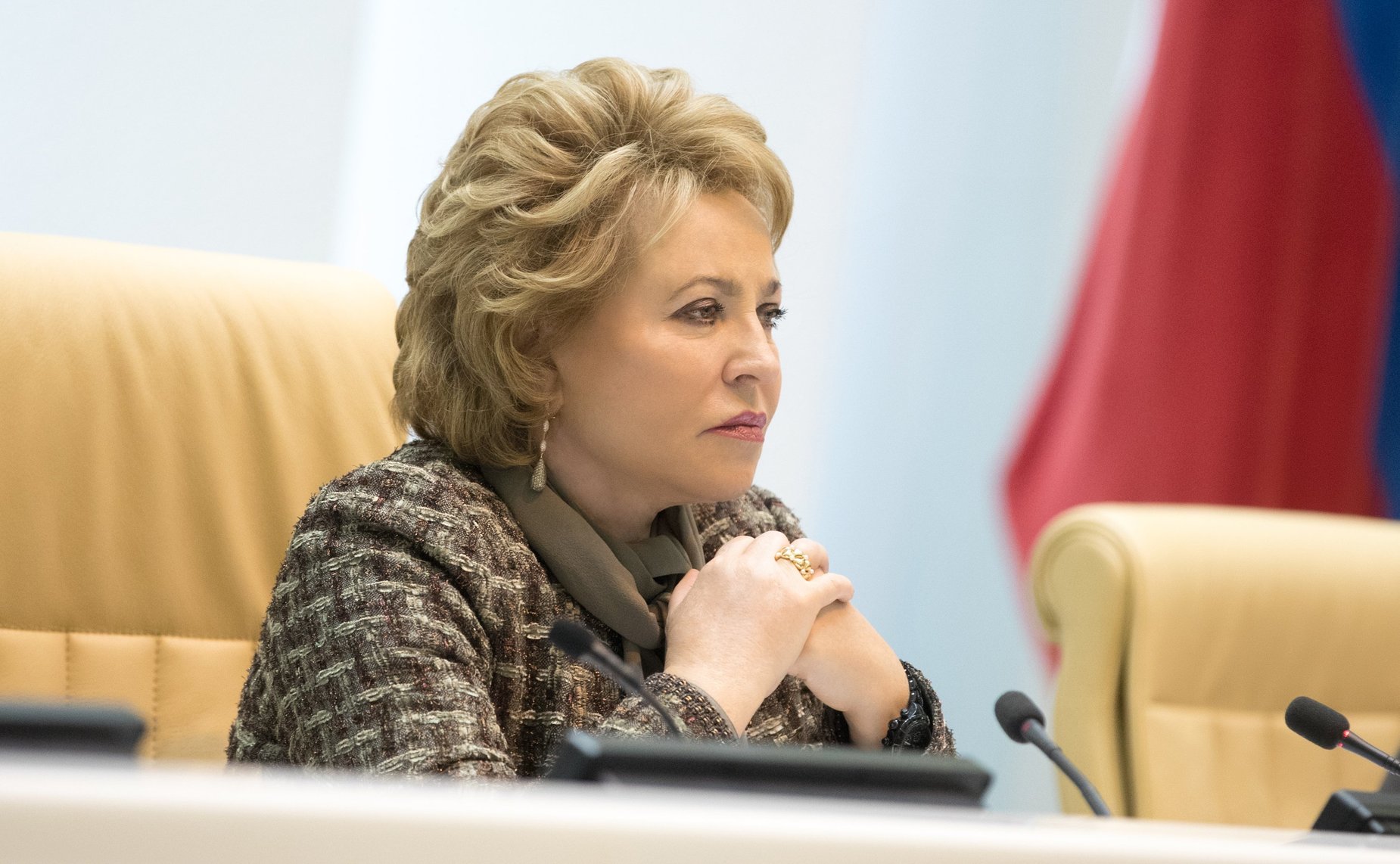 В. Матвиенко