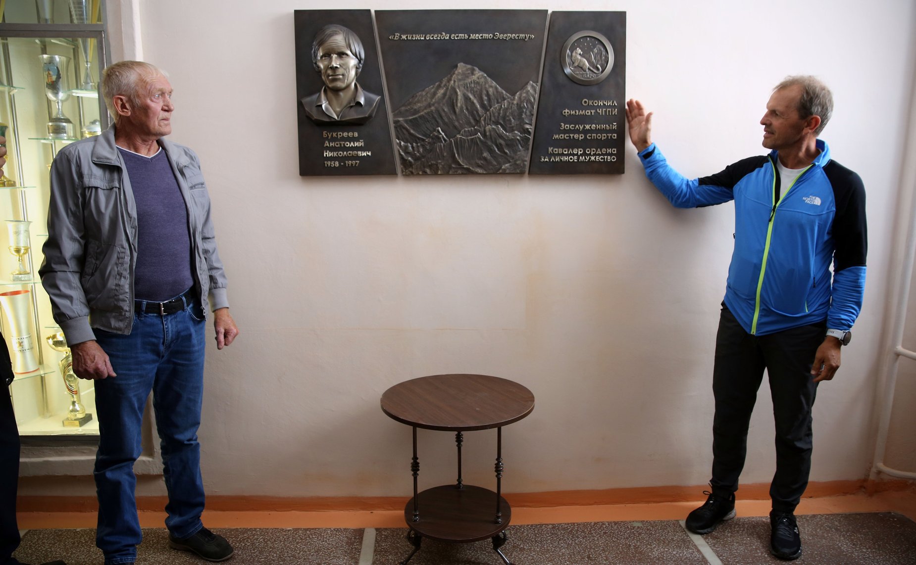 Маргарита Павлова приняла участие в открытии мемориальной доски южноуральцу Анатолию Букрееву