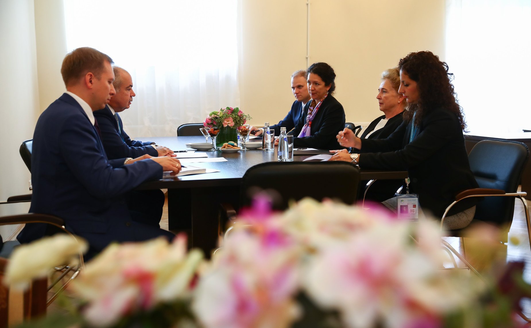 Встреча И. Умаханова с заместителем Председателя Госсобрания Венгрии Мартой Матраи