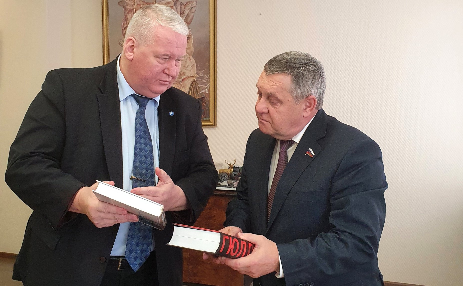 Александр Ракитин в рамках региональной недели провел встречу с ректором Петрозаводского государственного университета Анатолием Ворониным