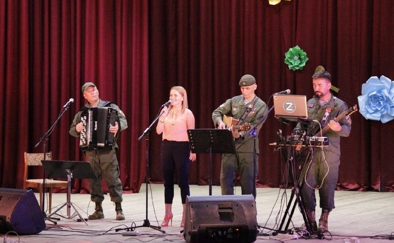 В Смоленской области состоялся очередной концерт в рамках патриотического проекта сенатора РФ Ирины Кожановой