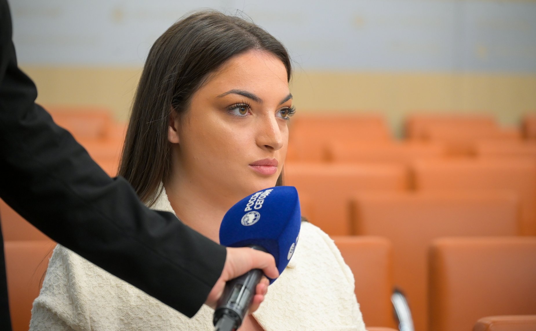 Пресс-конференция председателя Комиссии СФ по защите госсуверенитета и предотвращению вмешательства во внутренние дела РФ, первого заместителя председателя Комитета СФ по международным делам Владимира Джабарова о работе Комиссии в период весенней сессии