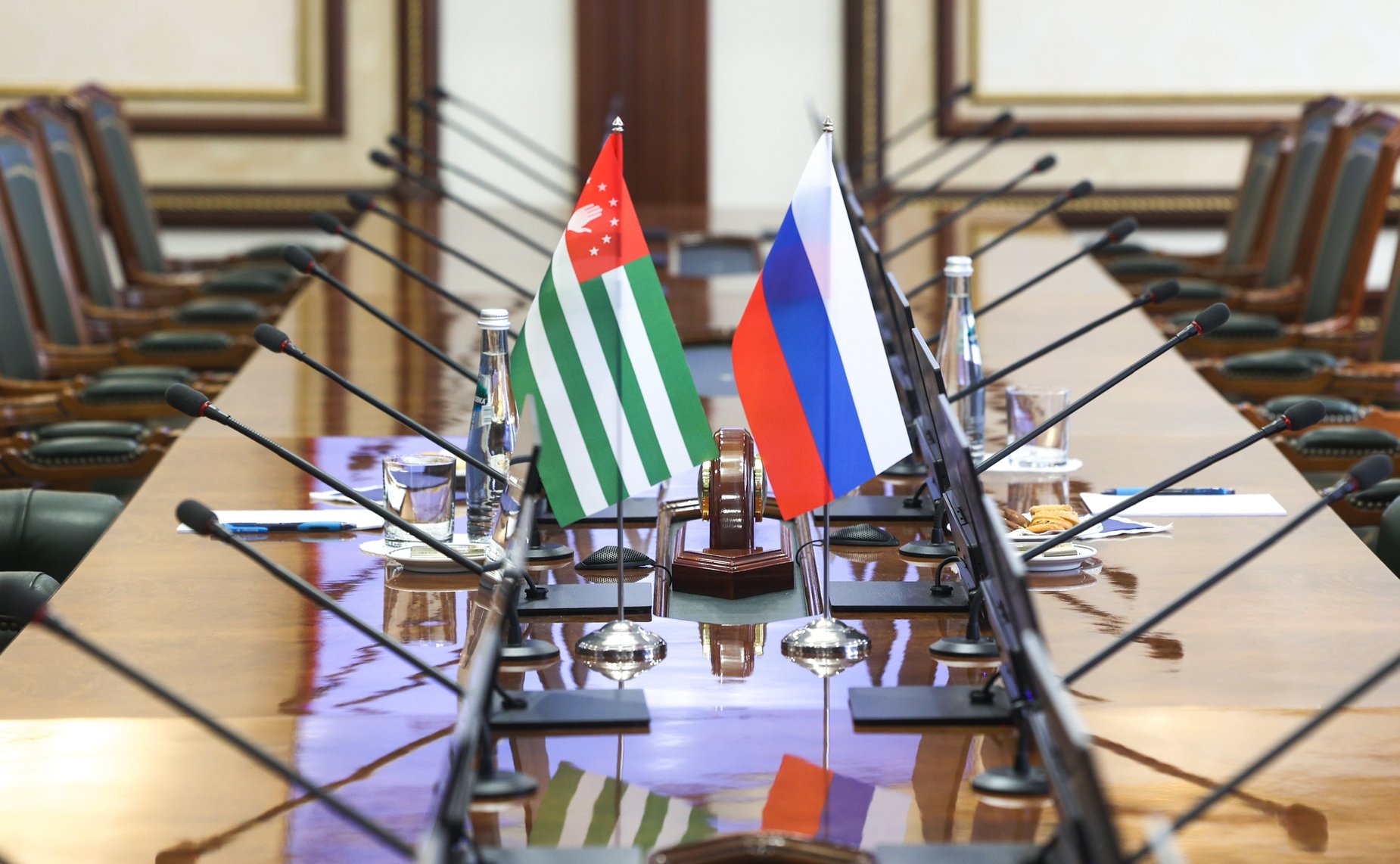 Встреча Григория Карасина с Министром иностранных дел Республики Абхазия