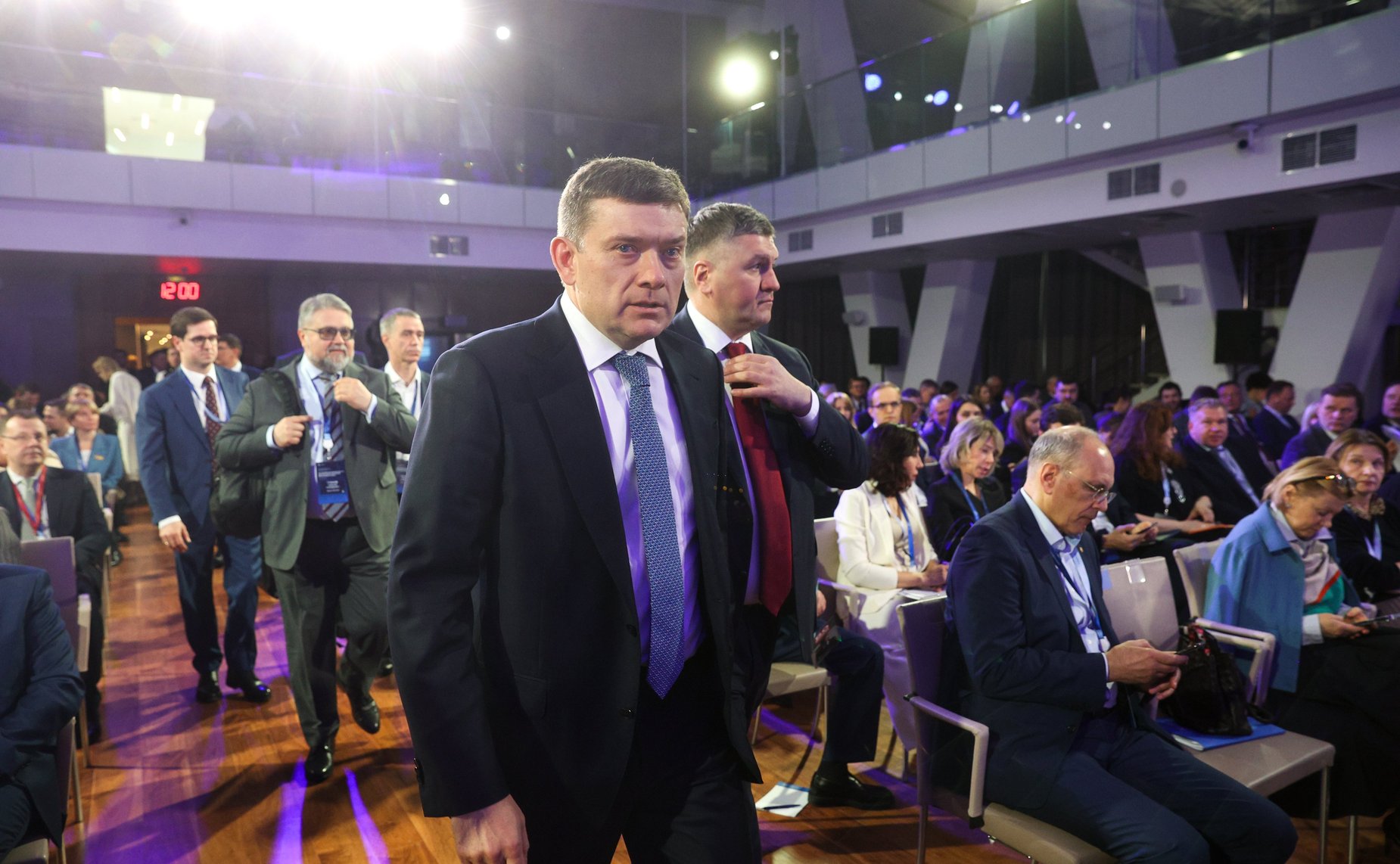 Заместитель Председателя Совета Федерации Николай Журавлев принял участие в пленарной сессии Ежегодной встречи Ассоциации Банков России с руководством Центрального Банка