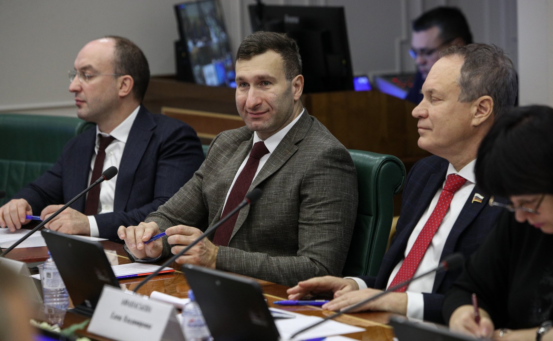 Круглый стол Временной комиссии СФ по защите государственного суверенитета и предотвращению вмешательства во внутренние дела РФ на тему «Противодействие враждебным нарративам в информационной, культурной и образовательной среде»