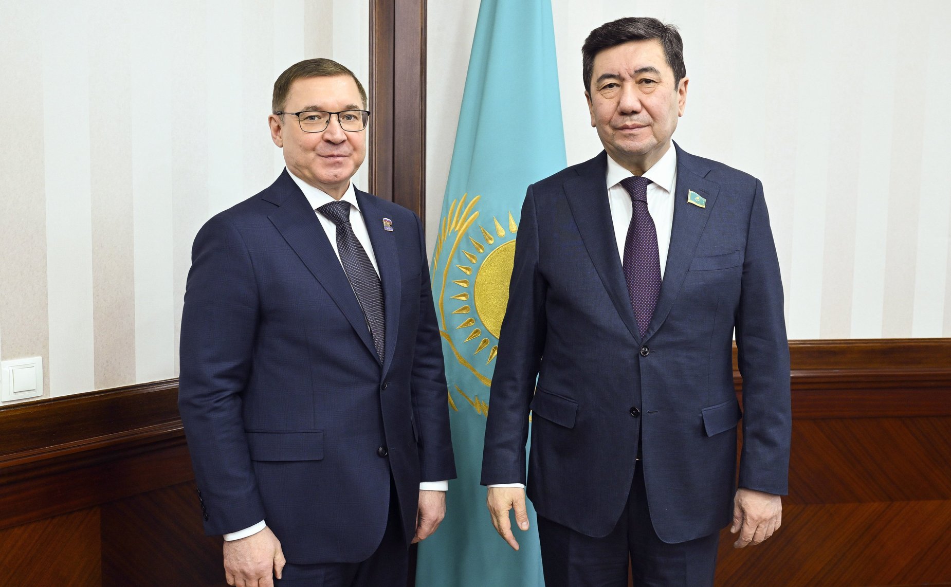 Встреча первого заместителя Председателя Совета Федерации Владимира Якушева с Председателем Мажилиса Парламента Республики Казахстан Ерланом Кошановым