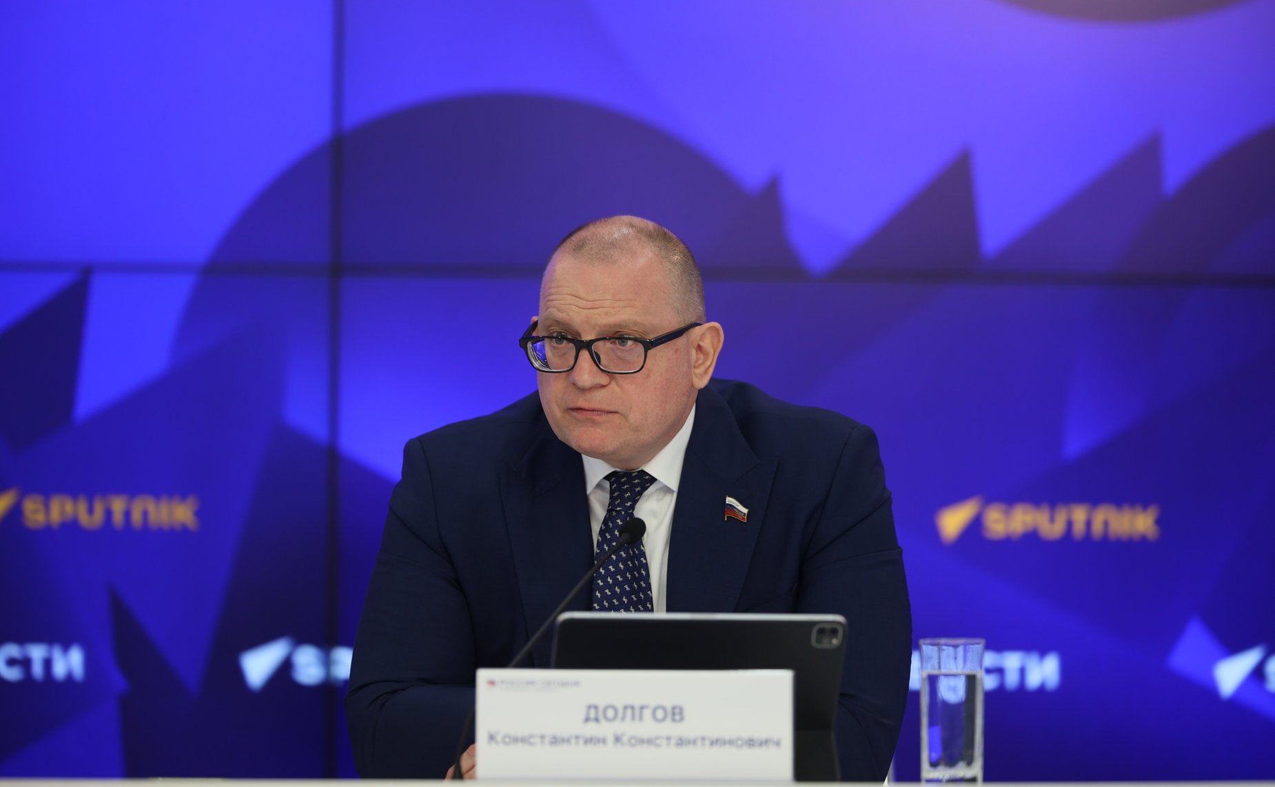 Пресс-конференция заместителя председателя Комитета СФ по экономической политике Константина Долгова