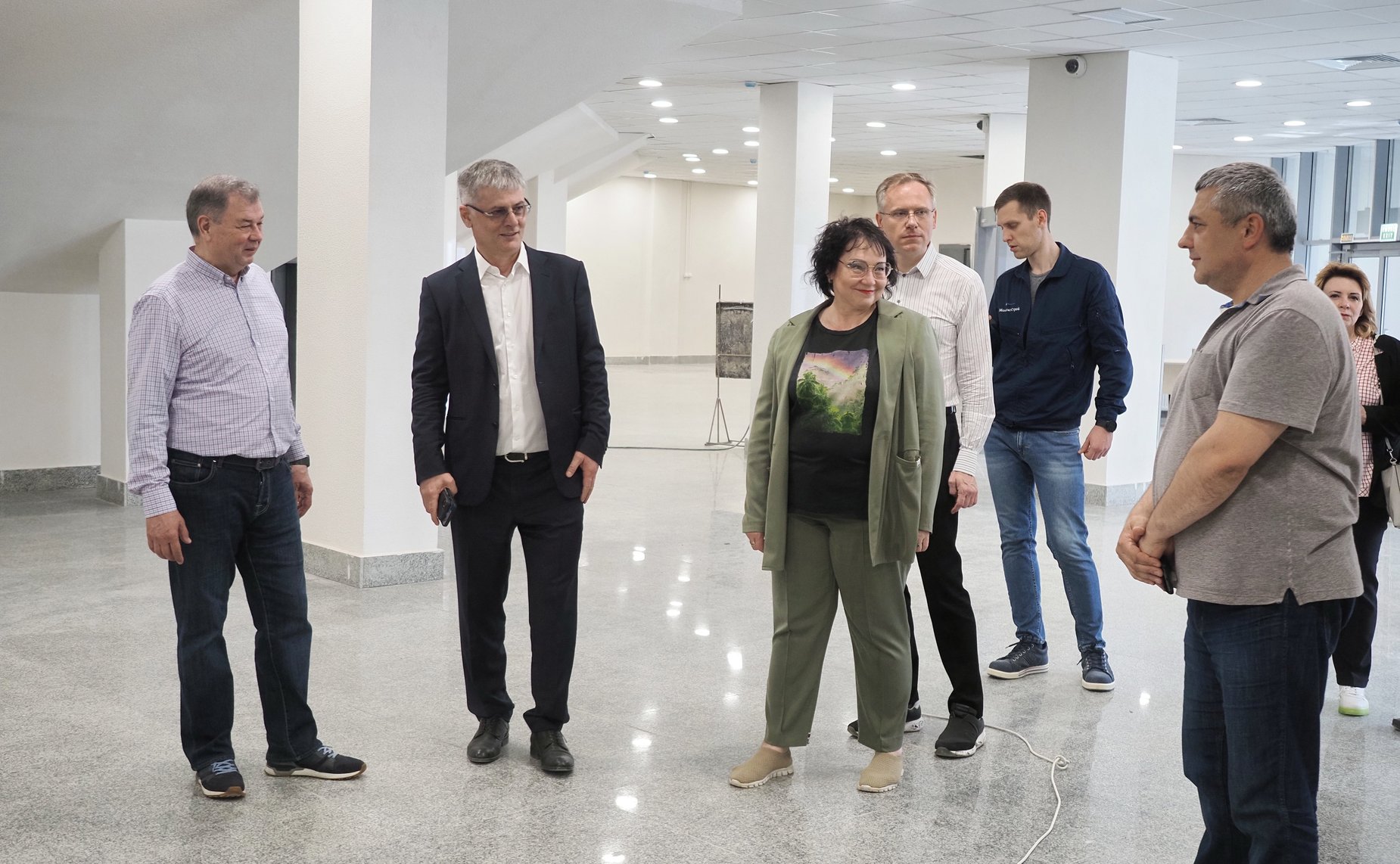 Анатолий Артамонов в Калуге ознакомился с ходом работ во Дворце спорта