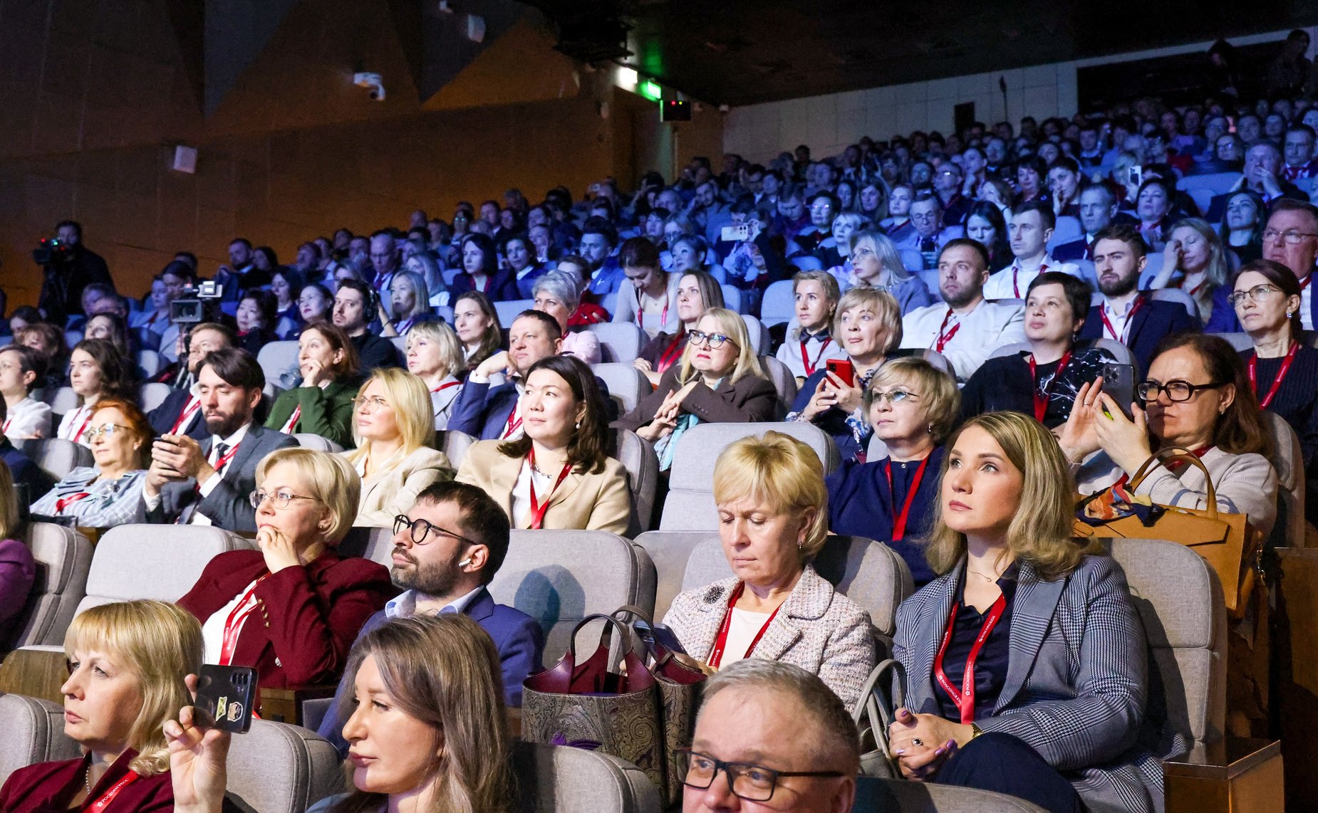 Галина Карелова приняла участие в работе сессии «Новые парадигмы охраны здоровья работающего населения: путь к трудовому долголетию». Мероприятие прошло в рамках Форума «Здоровое общество»