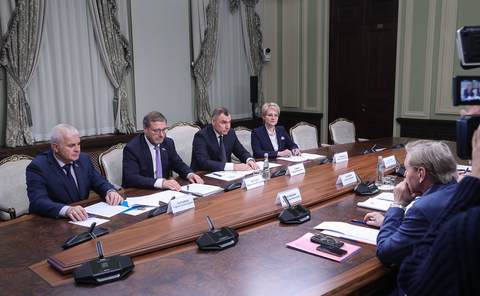 Заместитель Председателя Совета Федерации Константин Косачев и глава Республики Юрий Зайцев провели встречу с Министром просвещения РФ Сергеем Кравцовым в рамках Дней Республики Марий Эл в СФ