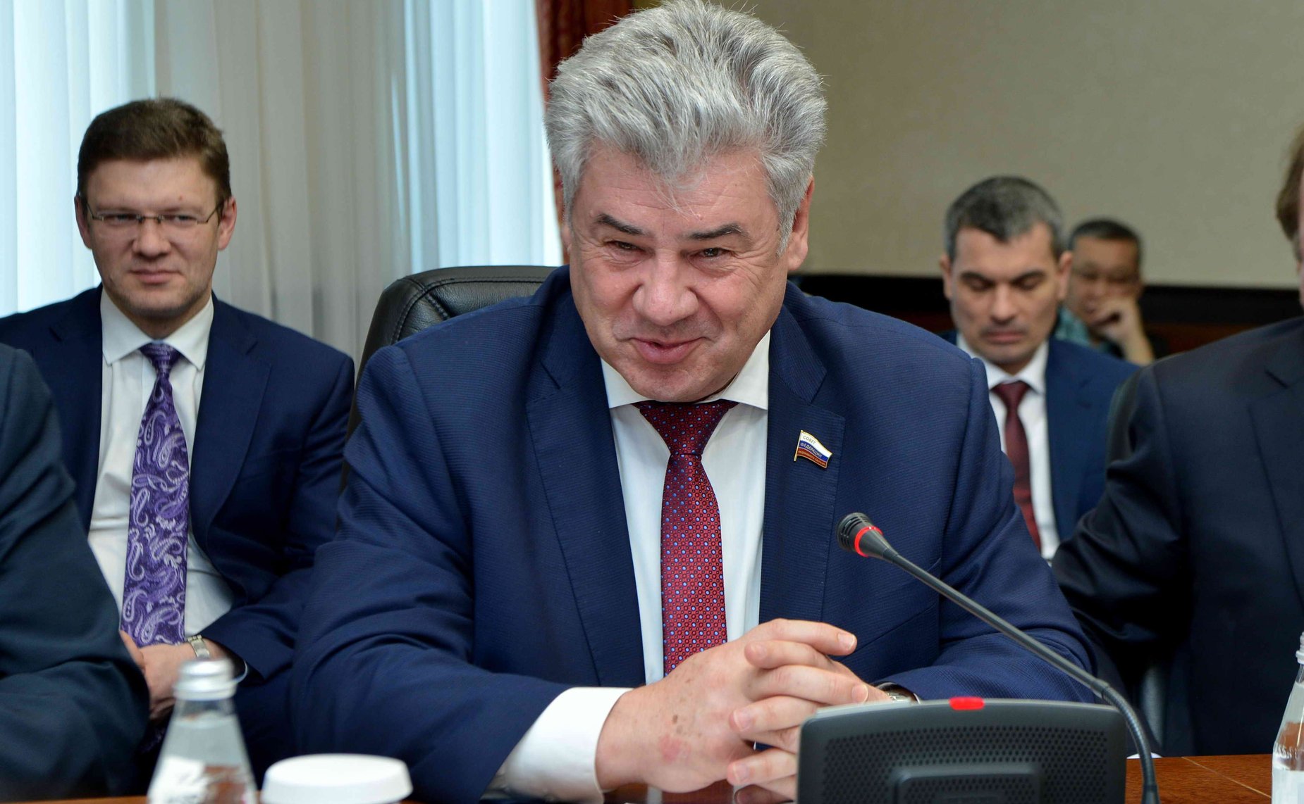 Виктор Бондарев