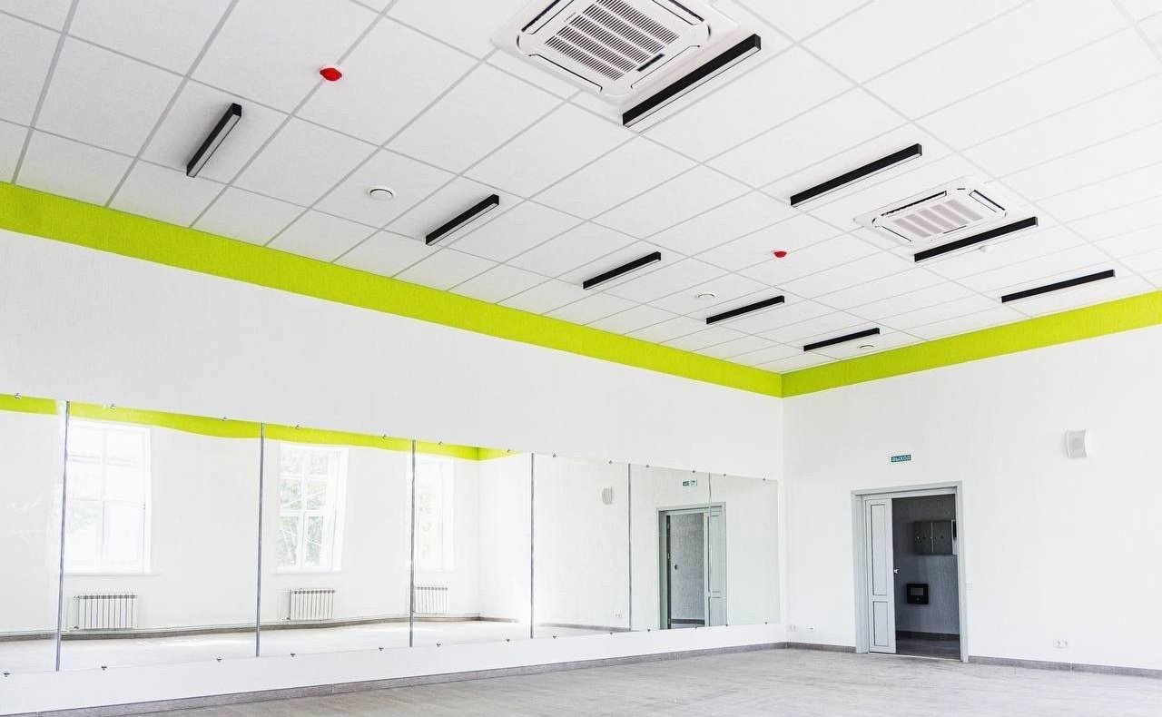 Максим Кавджарадзе совместно с руководством региона провёл осмотр хода реконструкции здания бывшего кинотеатра «Луч» в городе Ельце