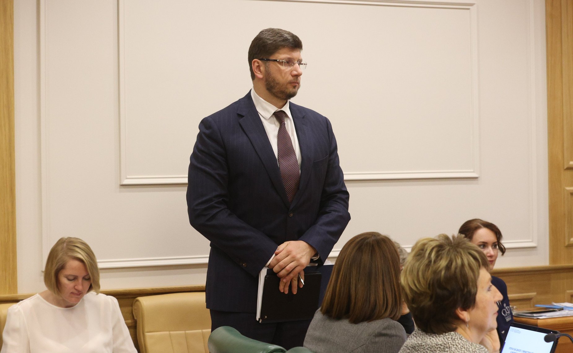 Встреча сенаторов Российской Федерации с Министром строительства и жилищно-коммунального хозяйства РФ Иреком Файзуллиным в формате открытого диалога