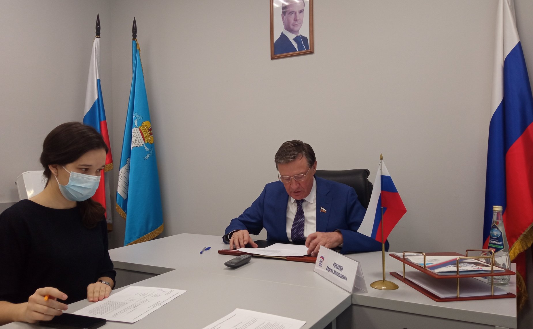 Сергей Рябухин провел дистанционный прием граждан