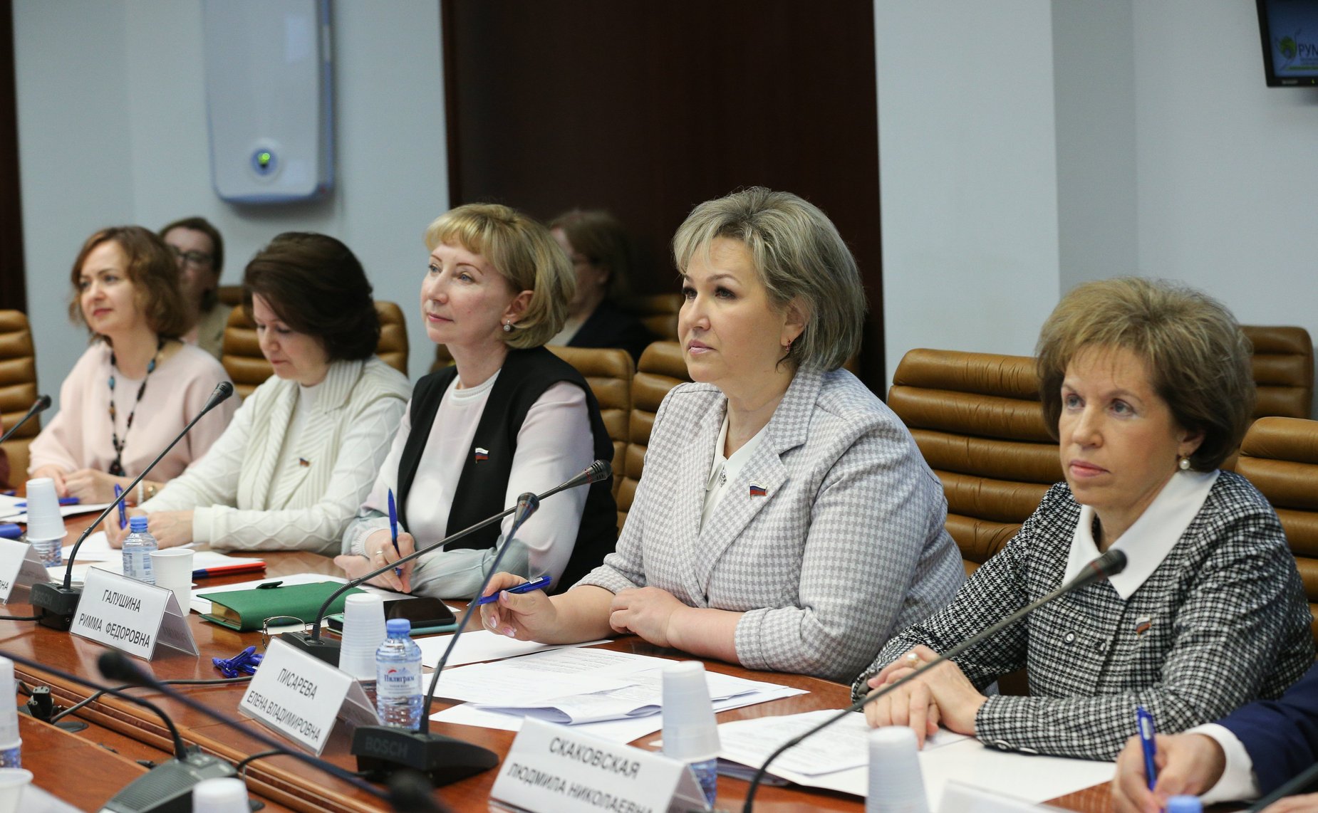 «Круглый стол» Комитета СФ по науке, образованию и культуре совместно с Комитетом СФ по социальной политике