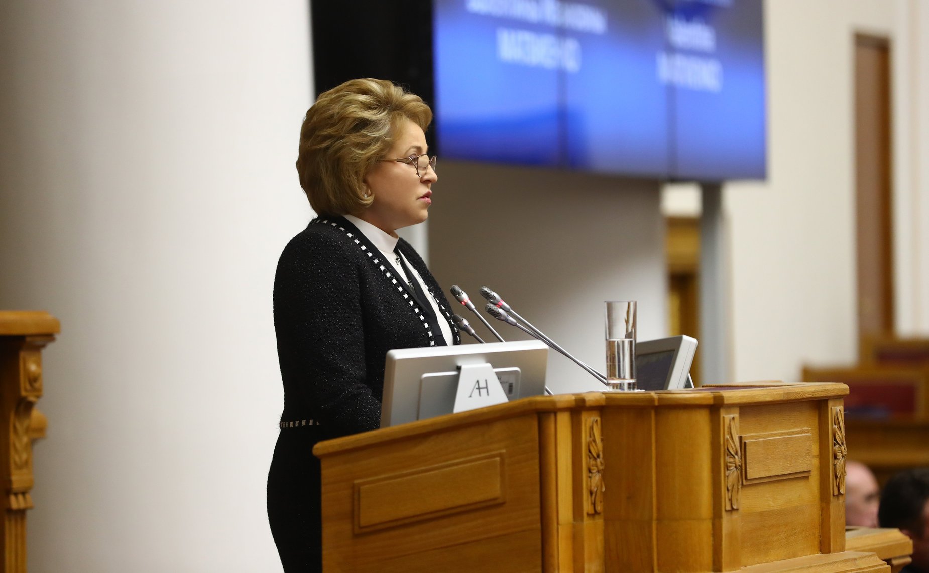 В. Матвиенко на пленарном заседании VIII Невского экологического конгресса