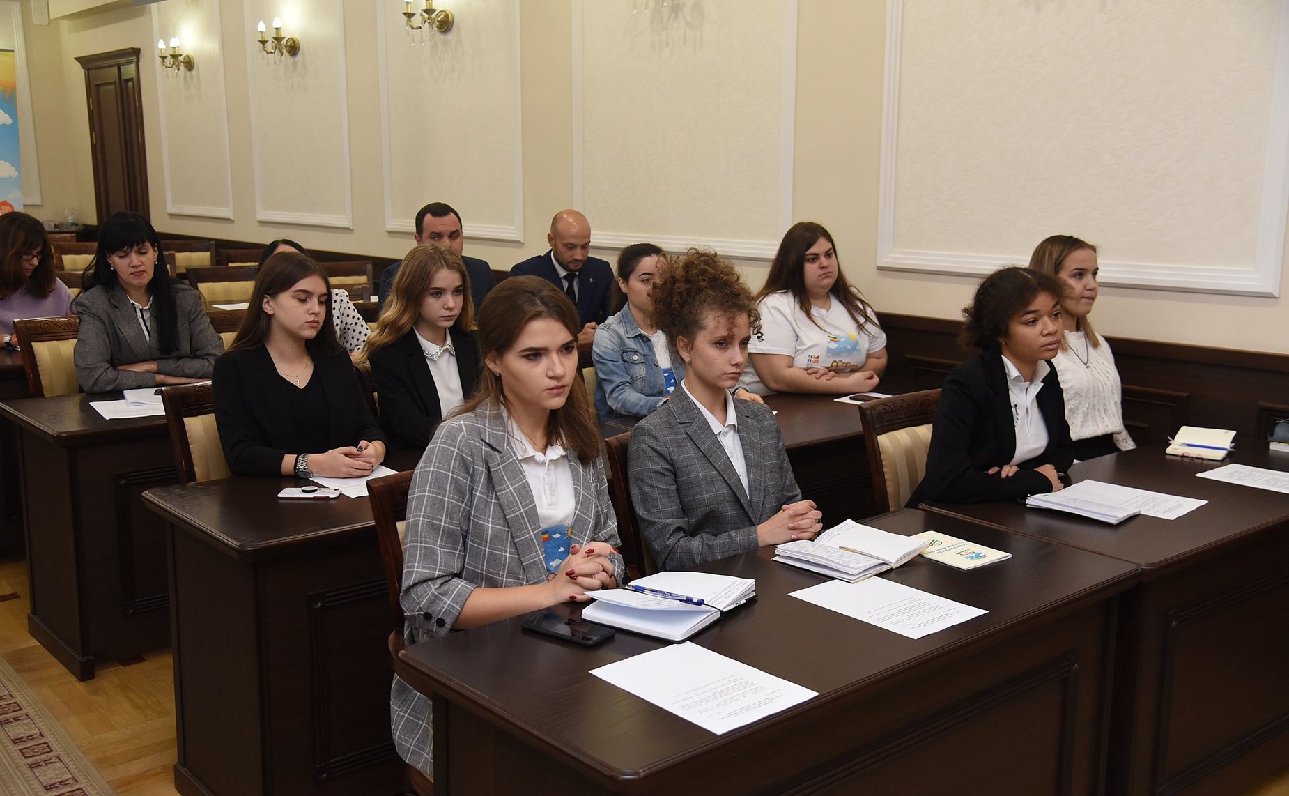 «Круглый стол» Комитета СФ по Регламенту и организации парламентской деятельности на тему «Диалог на равных: Добровольческая деятельность в сфере правового просвещения молодежи»