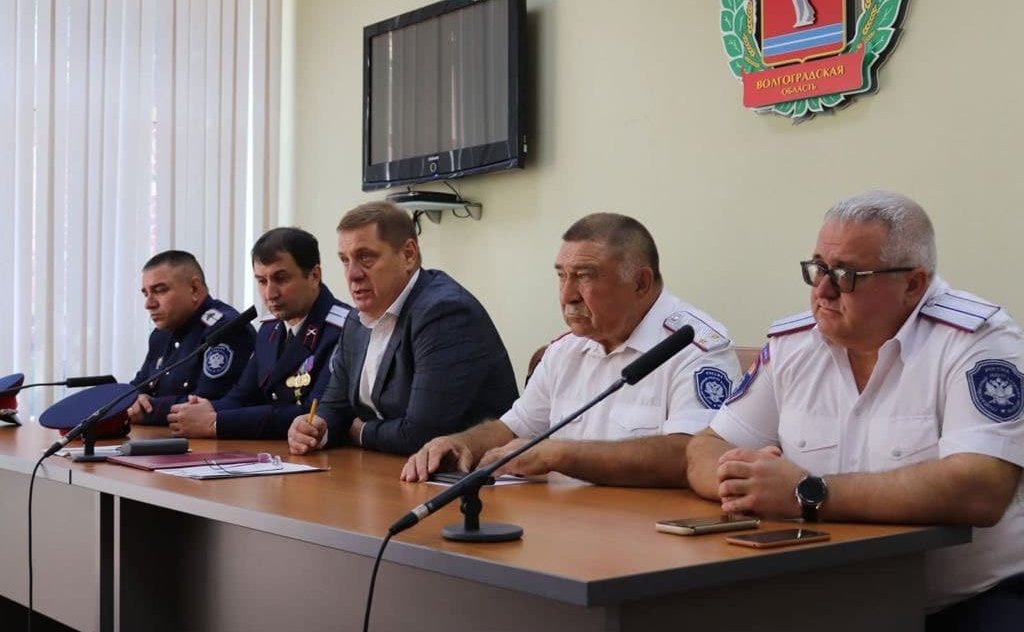 Николай Семисотов провел рабочие встречи атаманов казачьих округов в Волгоградской области