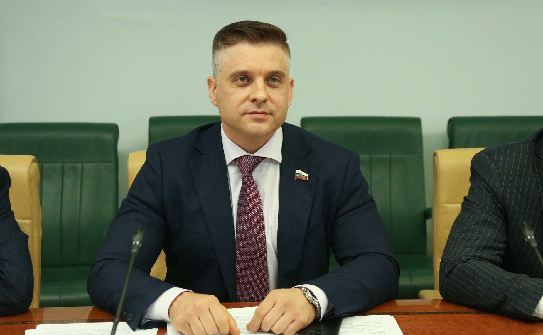 Юрий Архаров