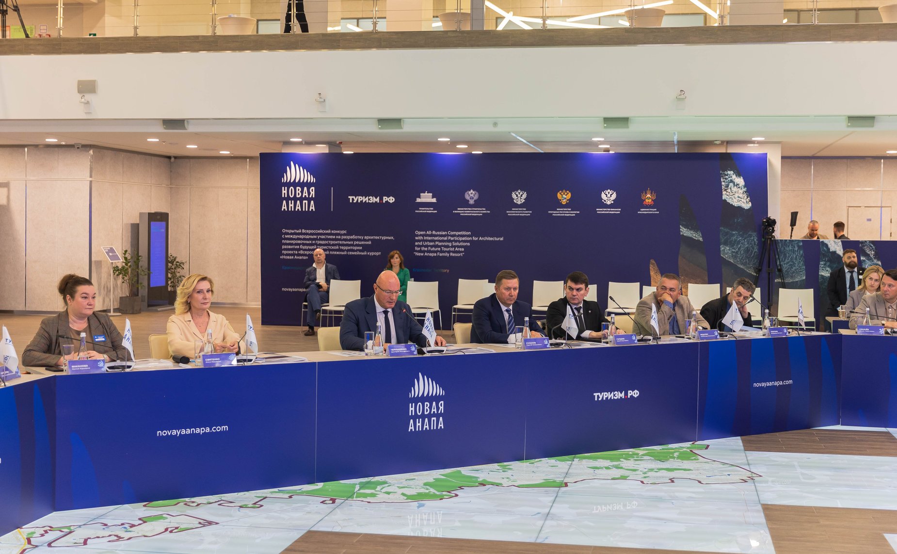 Инна Святенко приняла участие в заседании жюри первого этапа открытого Всероссийского конкурса с международным участием на разработку архитектурных, планировочных и градостроительных решений будущей туристской территории «Всероссийский пляжный семейный ку