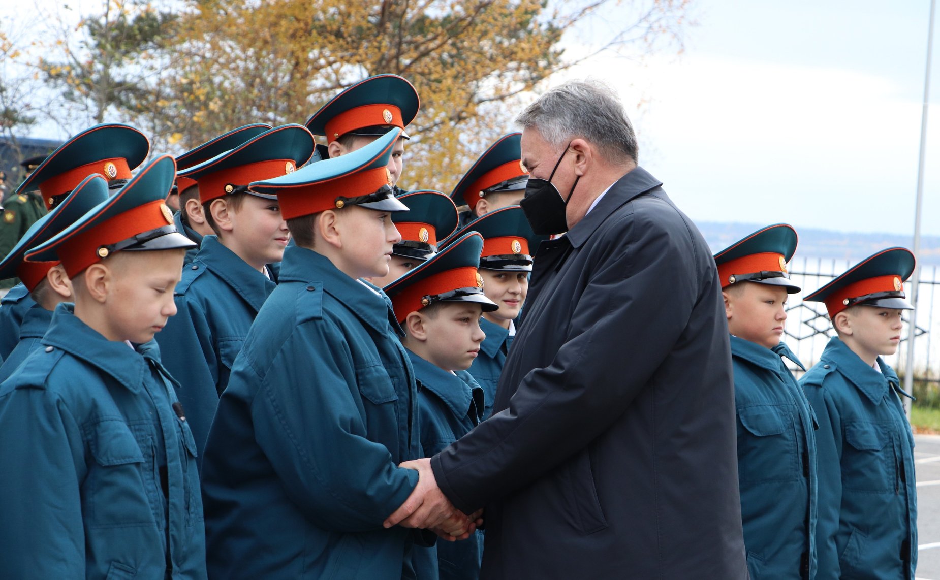 Юрий Воробьев принял участие в торжественной церемонии приведения кадет к клятве и поздравил ребят со вступлением в российское кадетское братство
