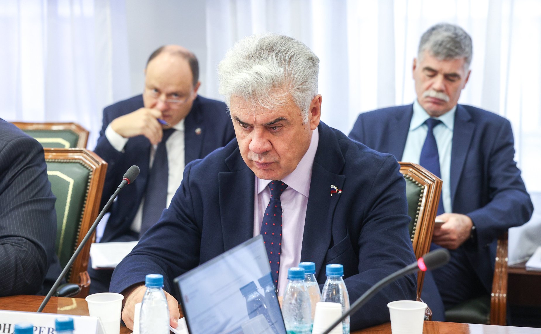 Виктор Бондарев