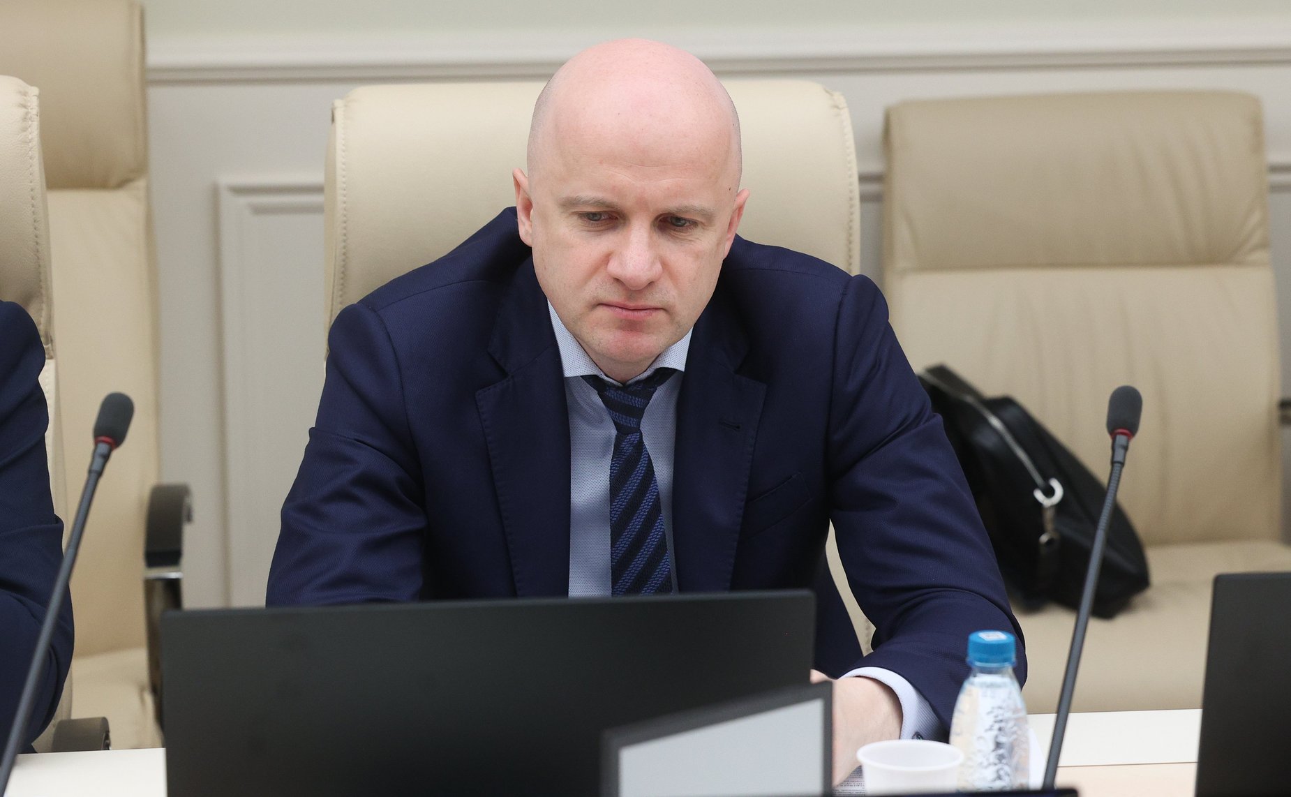 Совещание на тему «О механизмах возвращения в гражданский оборот неиспользуемых земельных участков, принадлежавших организациям, исключенным из единого государственного реестра юридических лиц, и собственники которых не установлены»