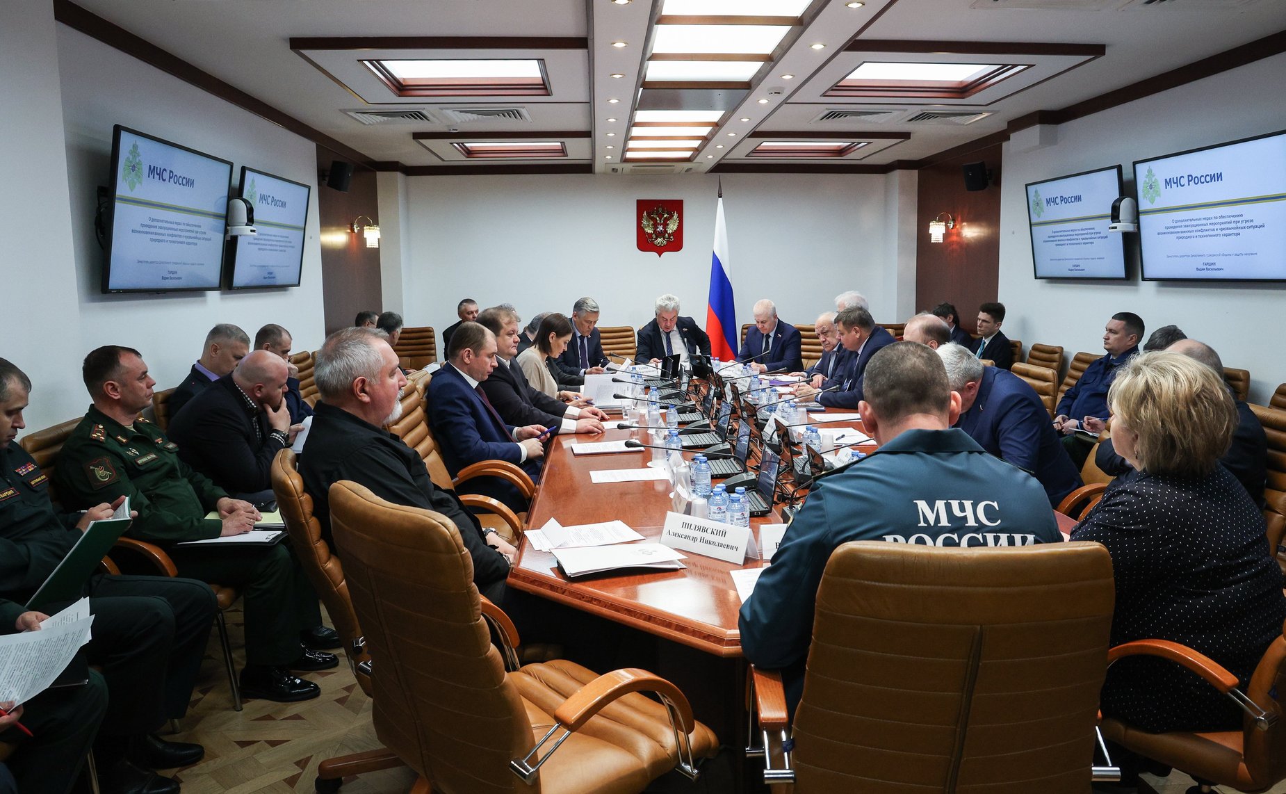 Совещание Комитета СФ по обороне и безопасности «О дополнительных мерах по обеспечению проведения эвакуационных мероприятий при угрозе возникновения или возникновении военных конфликтов и чрезвычайных ситуаций природного и техногенного характера»