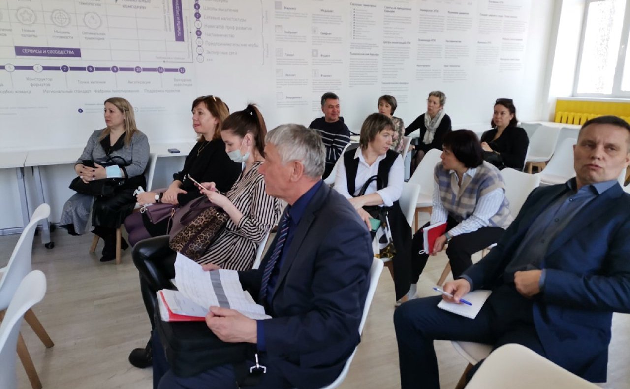 Сергей Михайлов обсудил реализацию закона о гармонизации законодательствао физической культуре и образовании в Забайкалье