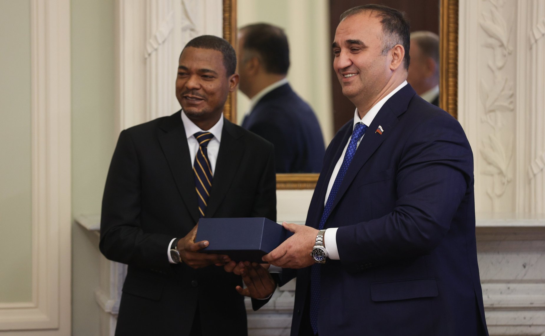 Встреча заместителя Председателя Совета Федерации Константина Косачева с Чрезвычайным и Полномочным Послом Султаната Оман в РФ Хамудом Салимом Абдуллой Аль Тувайхом