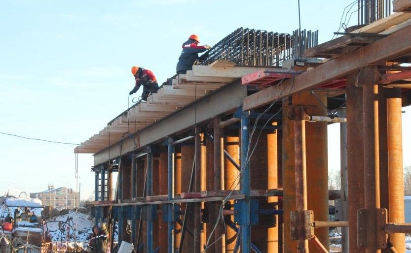 Ирек Ялалов в рамках мониторинга федерального проекта «Мосты и путепроводы» ознакомился с ходом строительства масштабного четырехполосного путепровода по улице Пугачева в городе Уфе