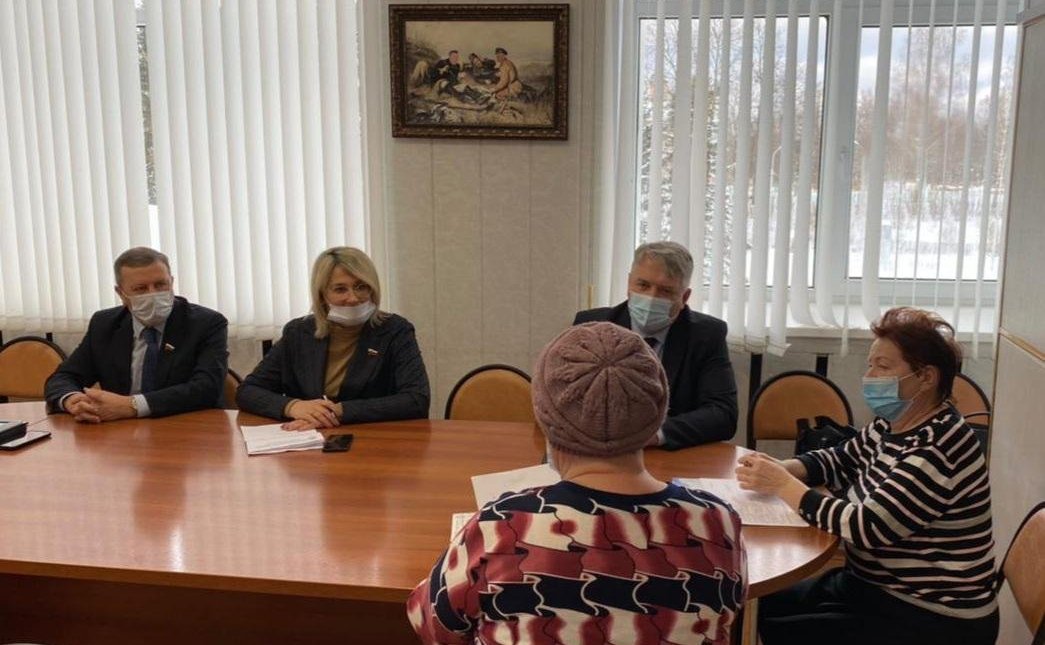 Наталия Косихина и Сергей Березкин провели прием граждан
