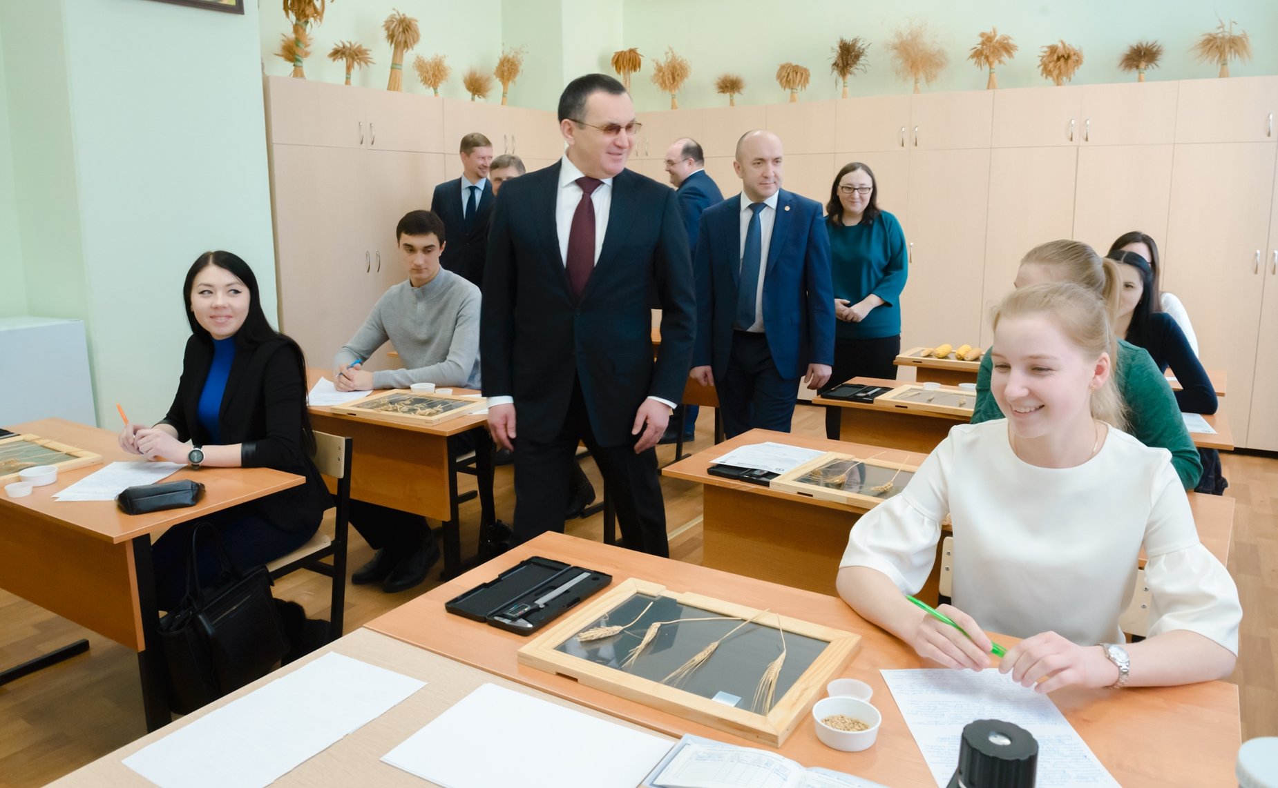 Посещение испытательного лабораторного центра академии