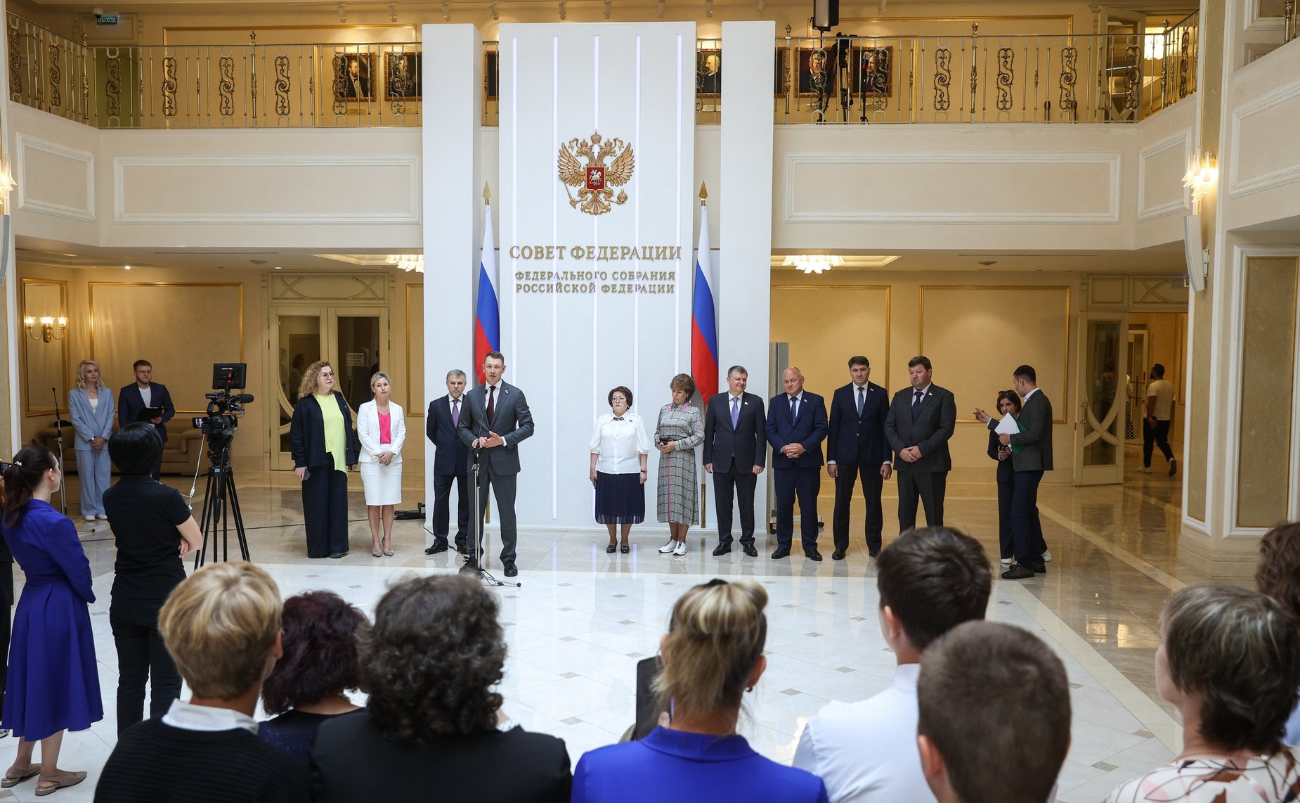 В Совете Федерации открылась выставка «Подвиг села: новые герои»