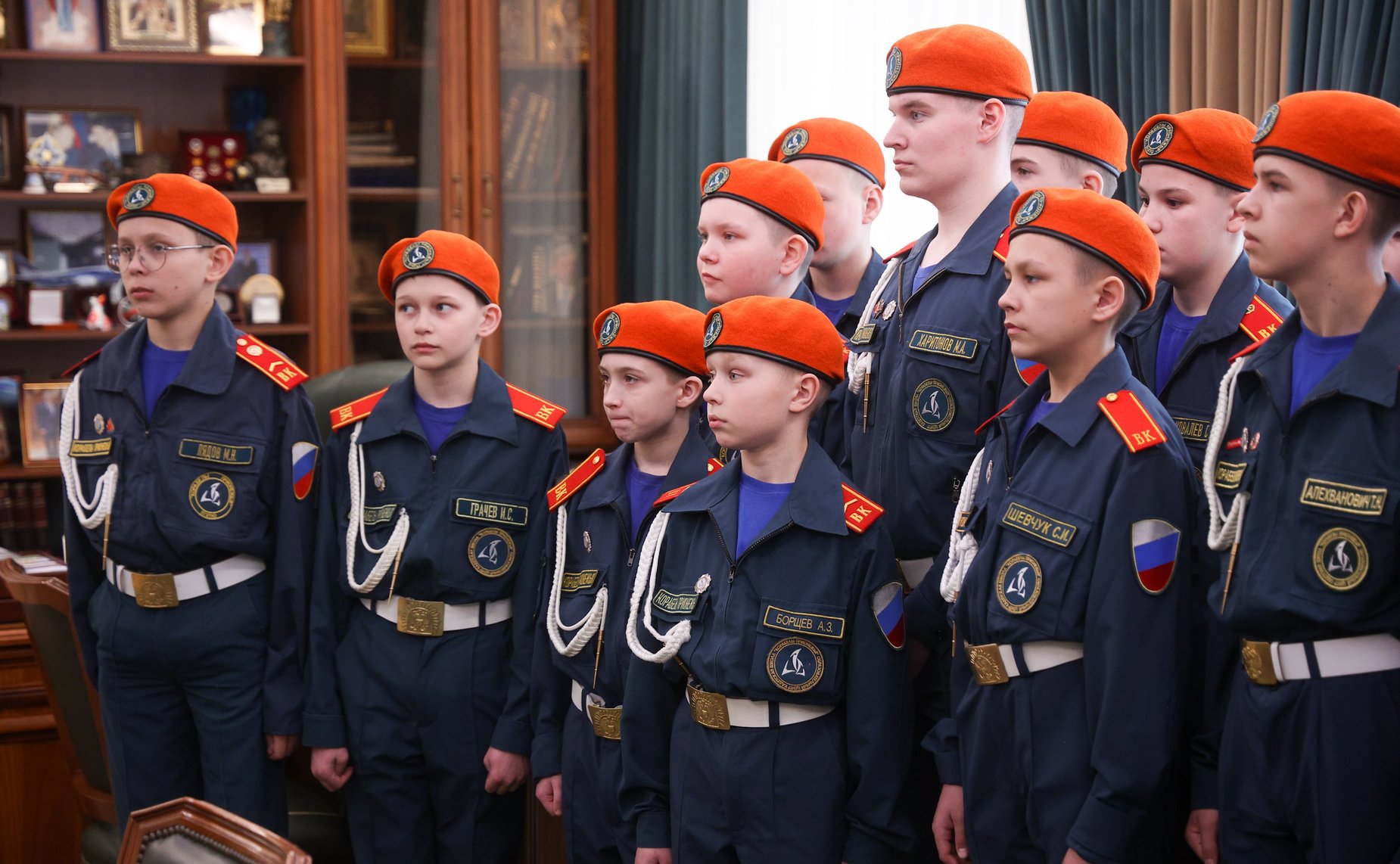 Встреча заместителя Председателя Совета Федерации Юрия Воробьева с кадетами Образовательного центра-кадетской школы «Корабелы Прионежья»