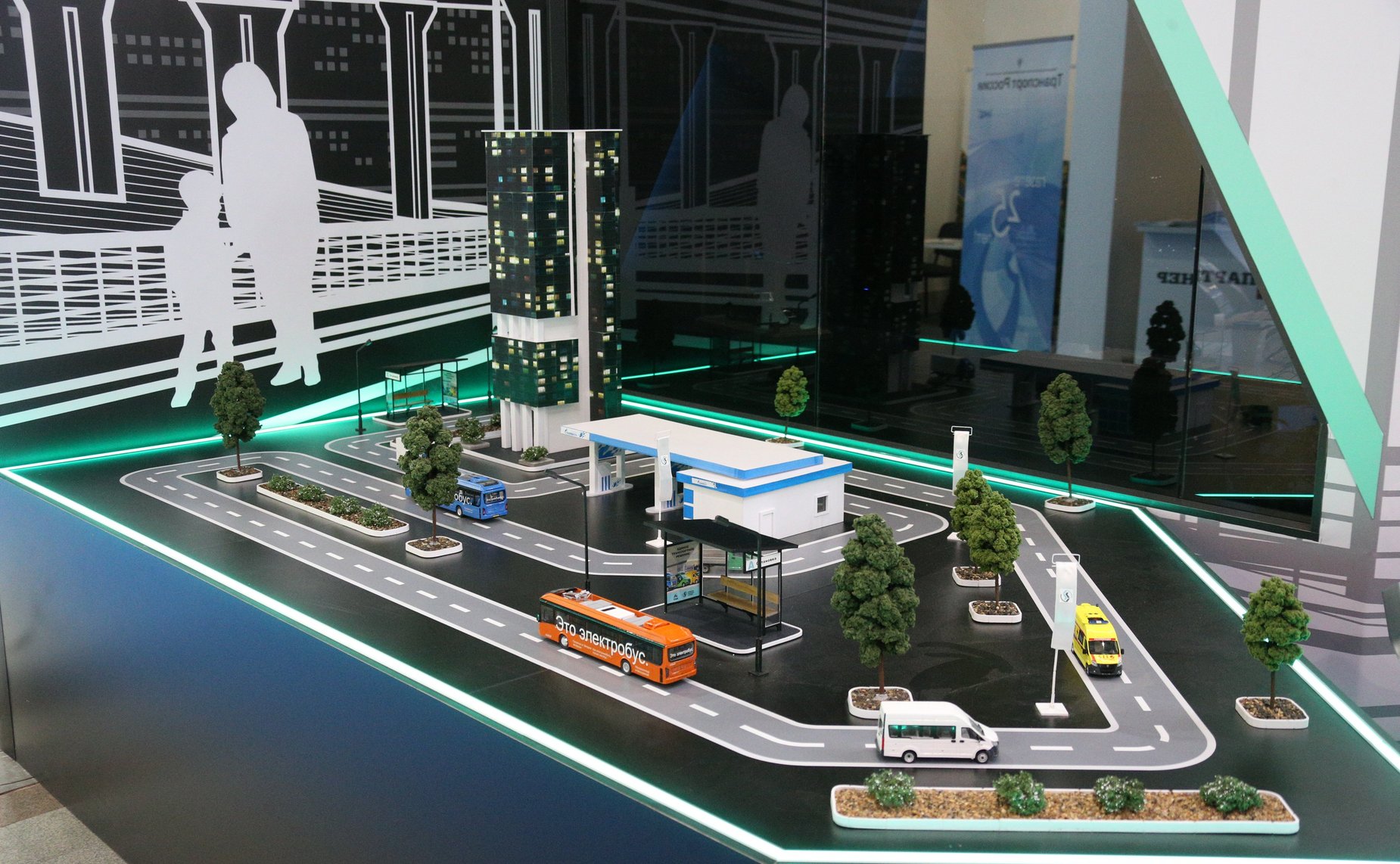 Совместное заседание Комитета Совета Федерации по экономической политике и Комитета Государственной Думы по транспорту и развитию транспортной инфраструктуры в рамках Транспортной недели