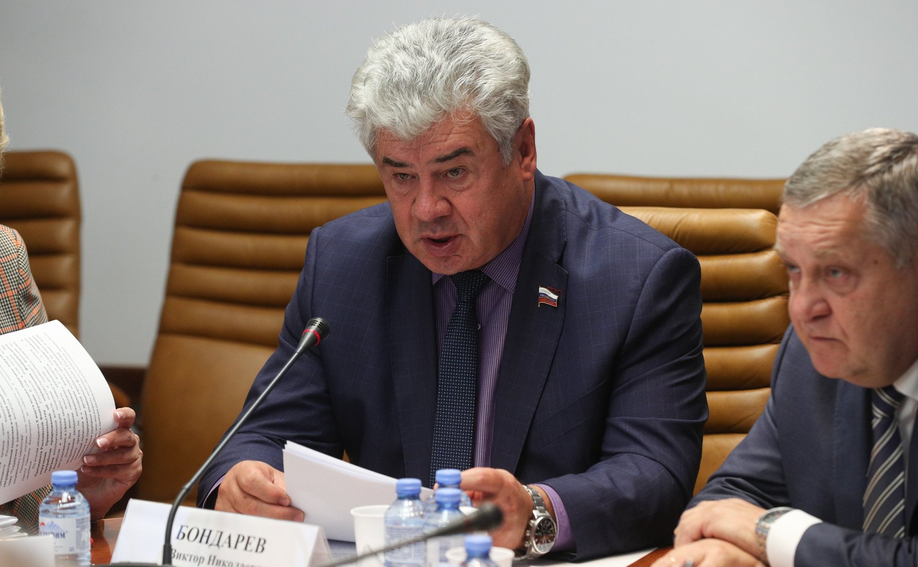 Виктор Бондарев