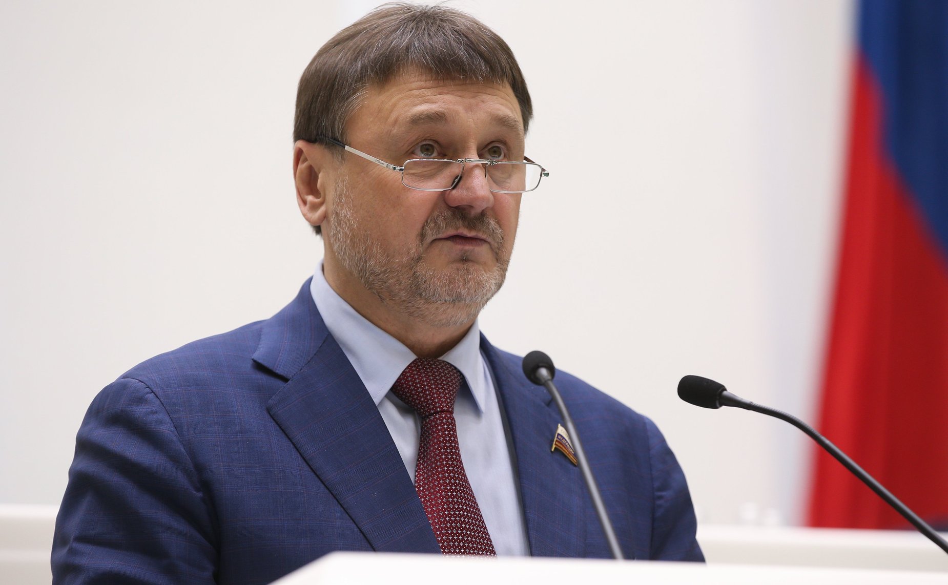 Владимир Лебедев