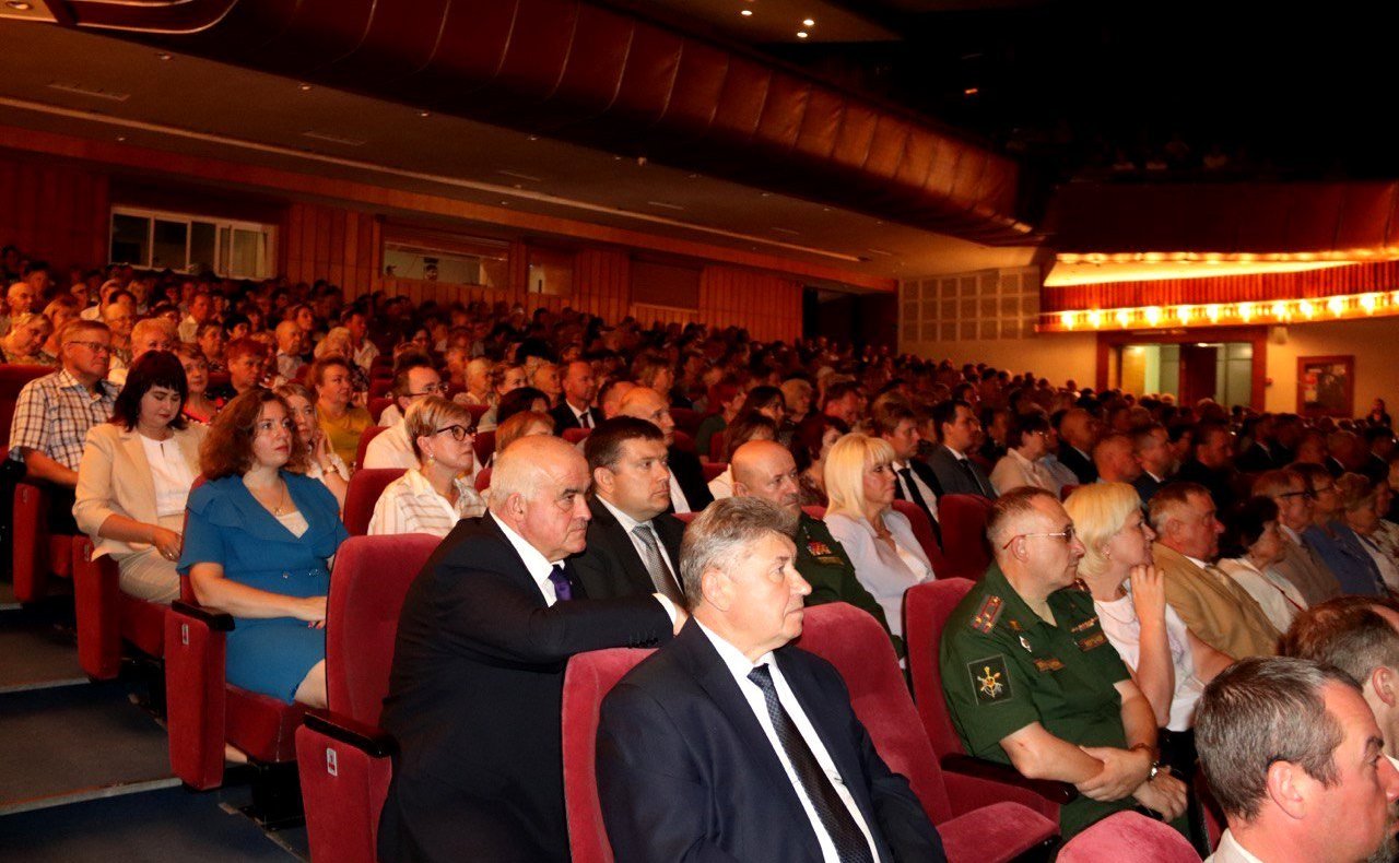 Торжественное собрание, посвящённое 78-й годовщине образования Костромской области